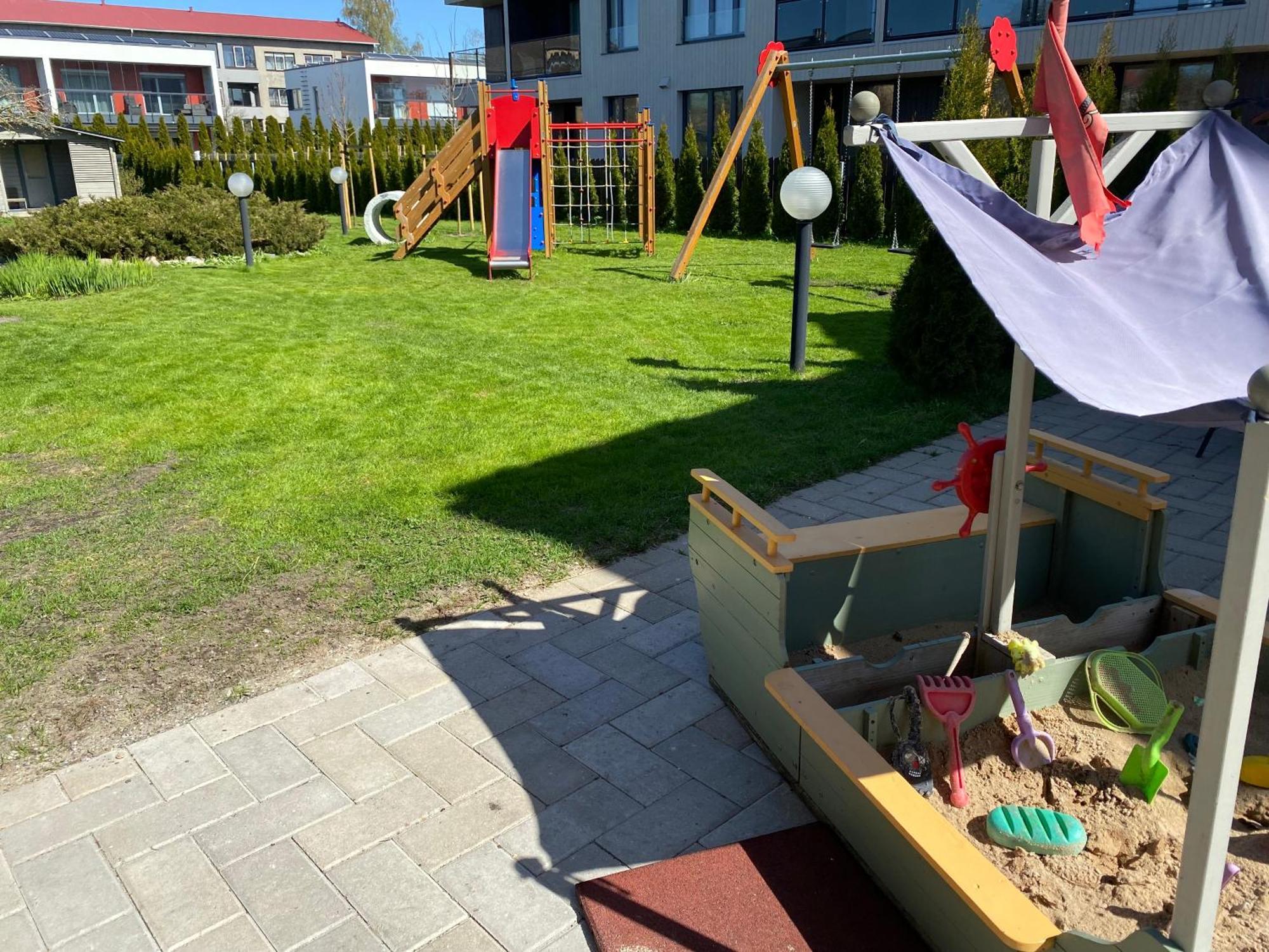 Appartamento Ranna Majutus Pärnu Esterno foto
